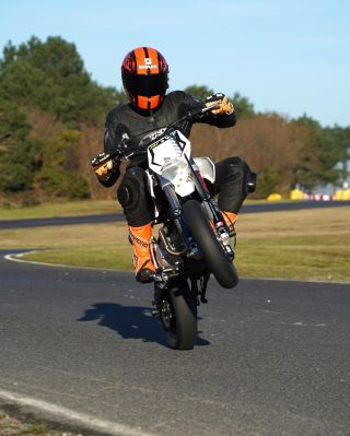 🔥YCF SM F190 FACTORY 🔥 Letošní největší pecka mezi pitbiky je tady! 🏁 Nový supermoto speciál od YCF je doslova závodní...