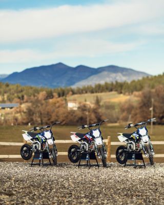 🏁 Tři velikosti, jeden cíl – pořádná zábava na motorce! 🔥 Všechny tři modely YCF Start spojuje kvalita, jednoduché...