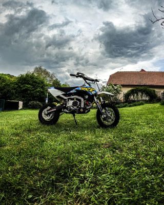 Věděl jsi, že… YCF 125 Start je ideální „hračka“ i na vlastní zahradu? 🔥 Díky vyndavatelné tlumivce ve výfuku nebudeš...