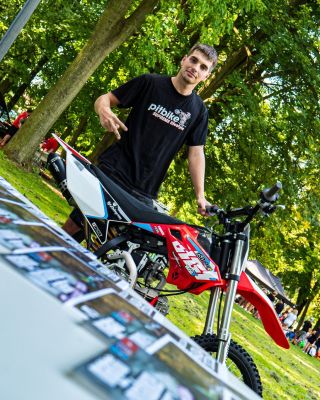 Tak která BIGY je pro tebe ta pravá? 🔥🏍️ Máme pro tebe hned dvě verze – jedna na kolech 17/14 a druhá větší na 19/17. A...